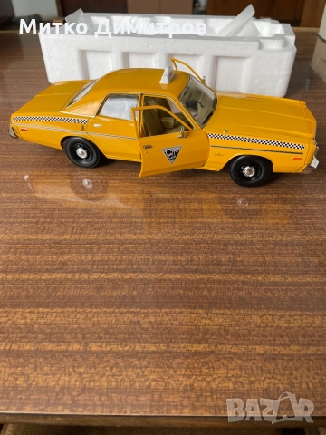 Dodge Monaco Такси от филма РОКИ III (1982) Мащаб1/18 Greenlight, снимка 6 - Колекции - 36037375