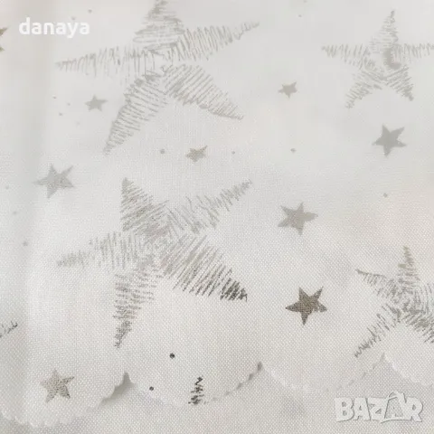 5289 Бяла коледна покривка за маса Сребърни звезди, снимка 4 - Покривки за маси - 47734197