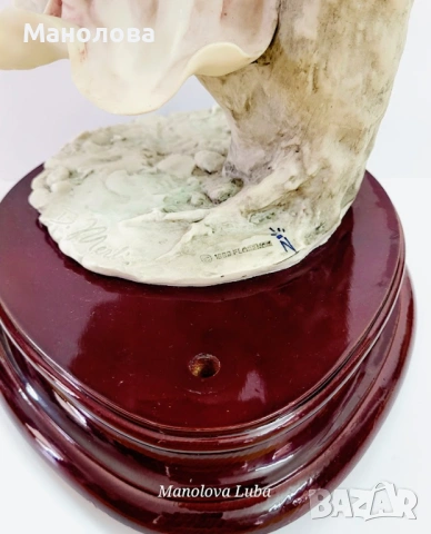 Голяма фигура Capodimonte подписана B. Merli. , снимка 10 - Колекции - 53123877