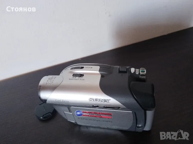 Камера SONY DCR-DVD105E DVD Handycam Japan, снимка 10 - Камери - 55987037