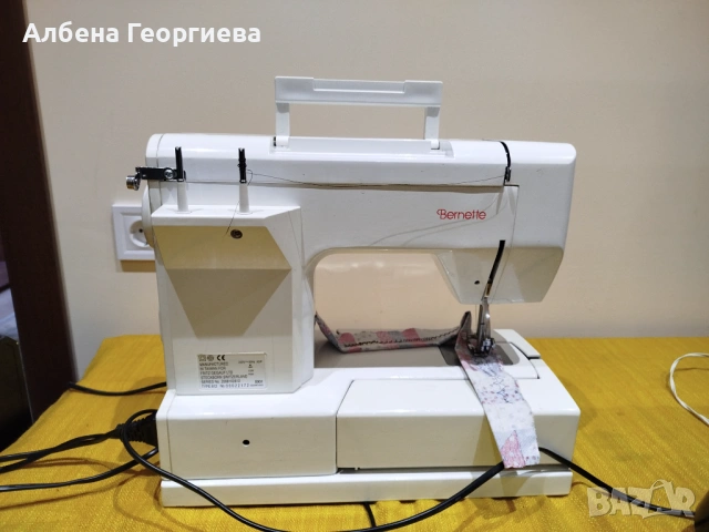 Метална шевна машина BERNETTE 812, снимка 9 - Шевни машини - 53685356