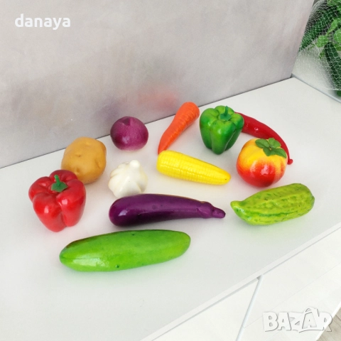 6083 Комплект реалистични изкуствени зеленчуци за декорация, 12 броя