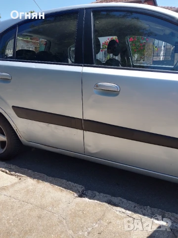 Киа Рио 1.5 тд, снимка 3 - Автомобили и джипове - 50887216