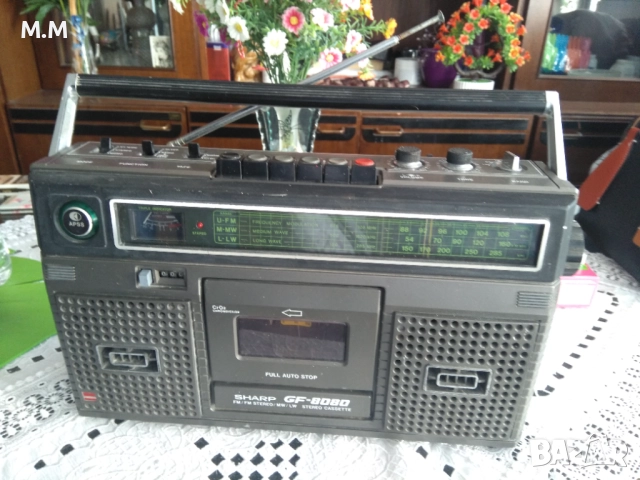 SHARP GF 8080.радиокасетофон, снимка 2 - Радиокасетофони, транзистори - 52261663