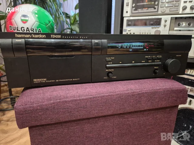 Японски касетен дек harman/kardon TD4200 от 1990 г. с много добър външен вид, без липси и счупвания, снимка 3 - Декове - 56155258