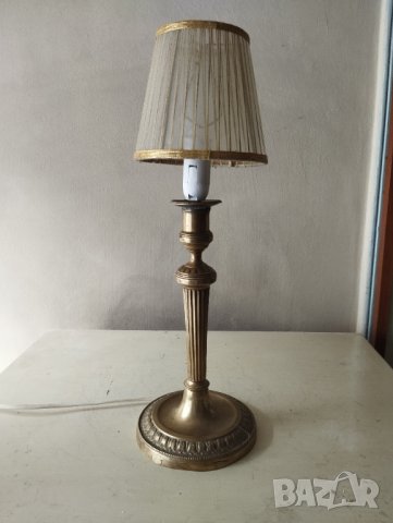 барокова настолна лампа