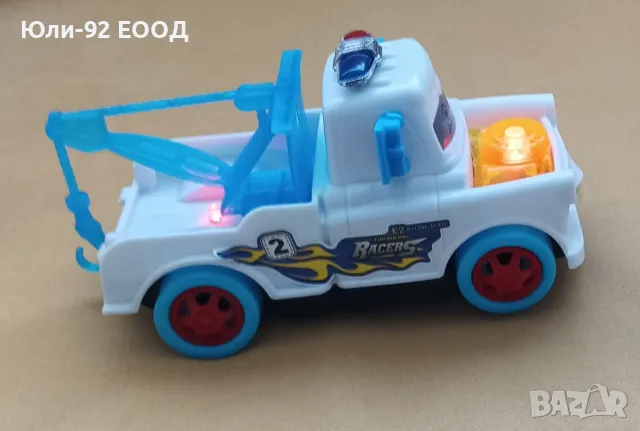 Детска движеща се, светеща и издаваща звуци играчка - камионче кран