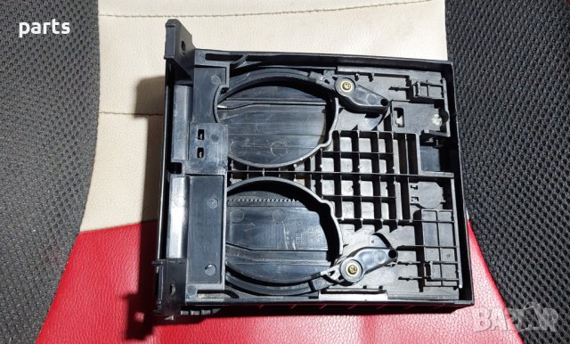 Къп Холдер Нисан Алмера - Поставка Чаши Нисан Алмера - 68430BM400 N, снимка 2 - Части - 42527804