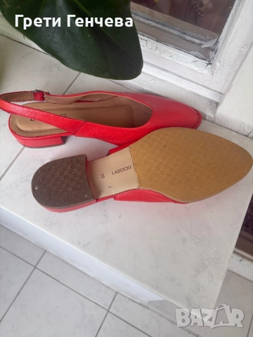Дамски червени обувки номер 38 естествена кожа, снимка 3 - Дамски обувки на ток - 51726447
