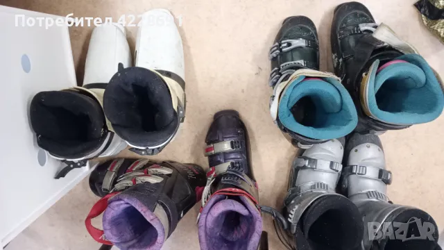 Разпродажба на различни размери и модели ски обувки