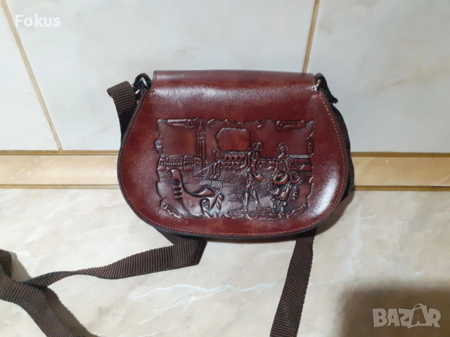 Маркова италианска кожена чантичка - чисто нова, снимка 4 - Антикварни и старинни предмети - 53347383