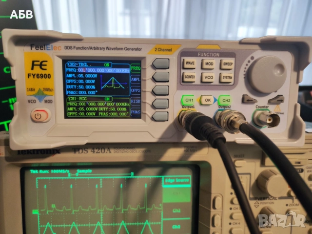 Продава се двуканален функционален генератор 100Mhz, снимка 3 - Друга електроника - 51813891