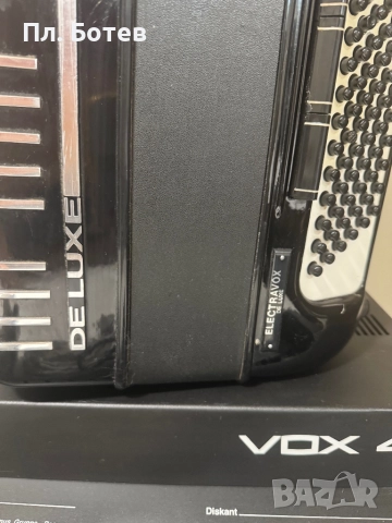 Електрически акордеон Hohner Electravox De Luxe 120 и усилвател  Hohner , снимка 6 - Акордеони - 51475983