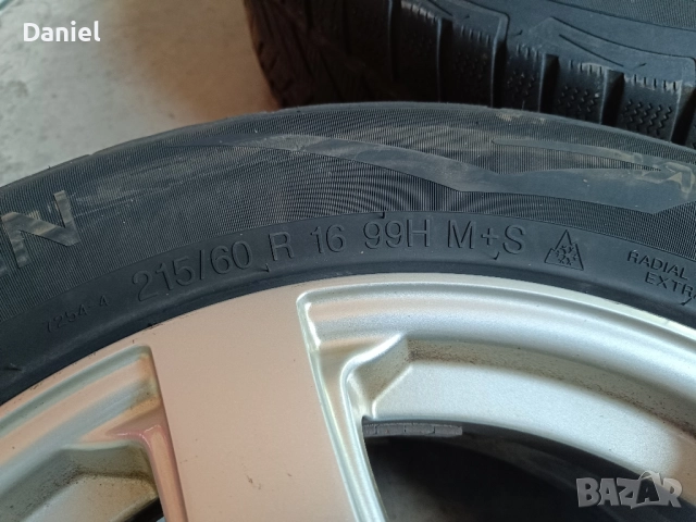 Всесезонни гуми с джанти 215 / 60 / R16, снимка 3 - Гуми и джанти - 52314254