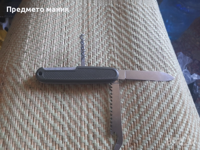 Колекционерско джобно Victorinox викторинокс, снимка 5 - Ножове - 52988179