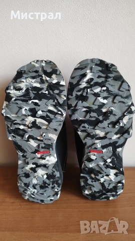 Туристически обувки Adidas, снимка 4 - Маратонки - 53667794