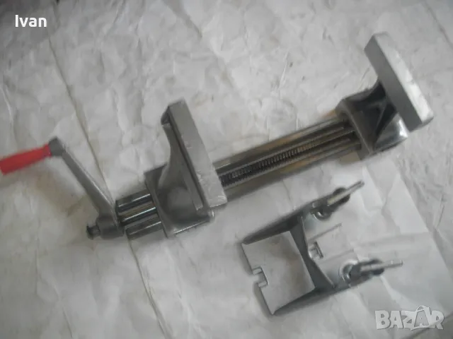 Швейцарско Алуминиево Дърводелско МЕНГЕМЕ Захват 21,5 см Почти Ново ZYLIZZ SWISS MADЕ със стойка, снимка 4 - Менгемета - 47364982