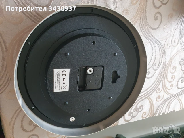 Стенен часовник със сребърна рамка, Boutique Store®, черен фон, дъгови числа, диаметър 30 см, многоц, снимка 3 - Стенни часовници - 50595420