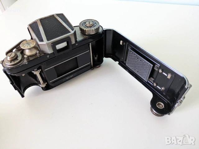 Рядък ретро лентов SLR фотоапарат Exakta VAREX IIb 35mm - тяло, снимка 5 - Фотоапарати - 53746697
