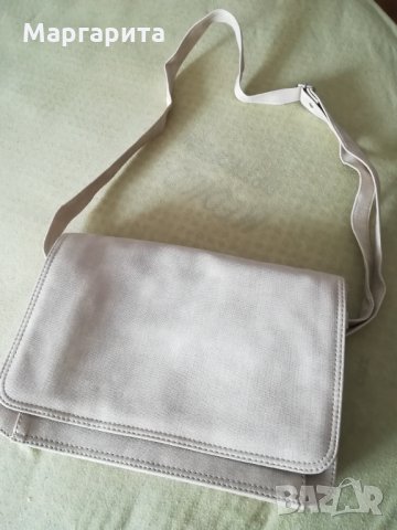 Продавам дамска чанта, снимка 2 - Чанти - 34033330