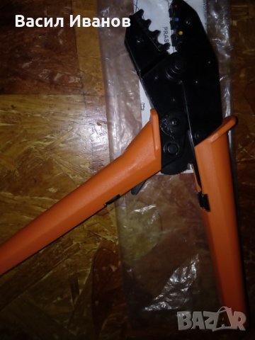 Продавам инструменти за кримпване на изолирани кабелни обувки , снимка 4 - Клещи - 33816405