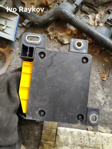 Dacia Logan 2007,Crash Sensor  module , 8200702322, снимка 3 - Части - 47695138