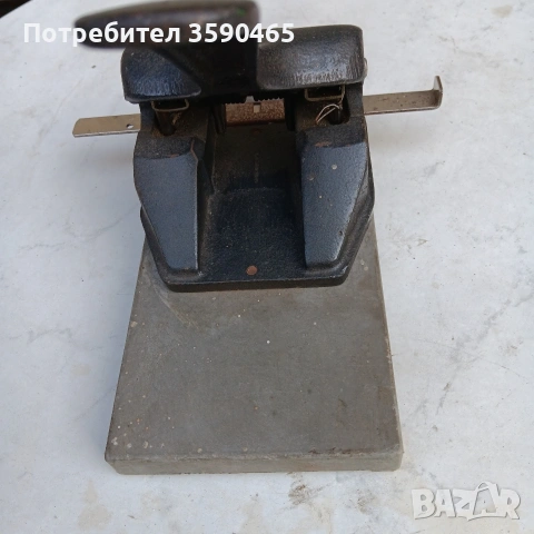 стар перфоратор на хартия, снимка 3 - Антикварни и старинни предмети - 53828203