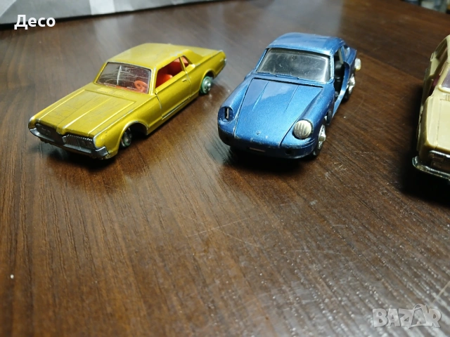 Стари метални и пластмасова колички 1/43., снимка 3 - Колекции - 53668756