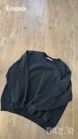 Черен суичър от Bershka 