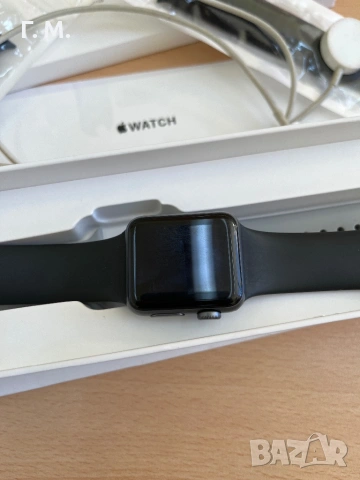 Apple Watch Series 3, снимка 3 - Смарт часовници - 53040404