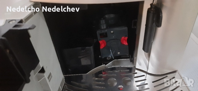 Кафеавтомат Delonghi ESAM 3400.s в отлично състояние, снимка 5 - Кафемашини - 52109678