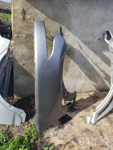 Ляв и Десен калник -Infiniti fx30-Qx70 -, снимка 2 - Части - 53536775