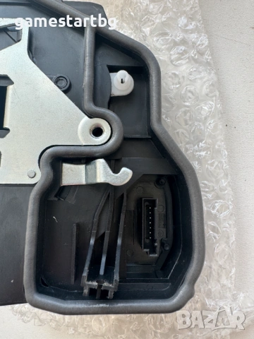 Заключващ механизъм на лява врата BMW e90/e91/e81/e87, снимка 2 - Части - 53615750