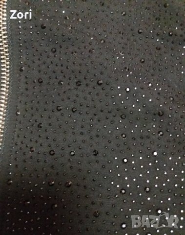 УНИКАЛНО яке без ръкав, цялото в черни камъчета, снимка 3 - Якета - 41224364