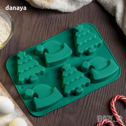 2415 Силиконова форма за коледни мъфини Елхички и Коледни шапки