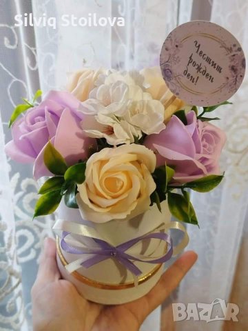 Нежни букети със сапунени цветя , снимка 2 - Подаръци за жени - 39644069