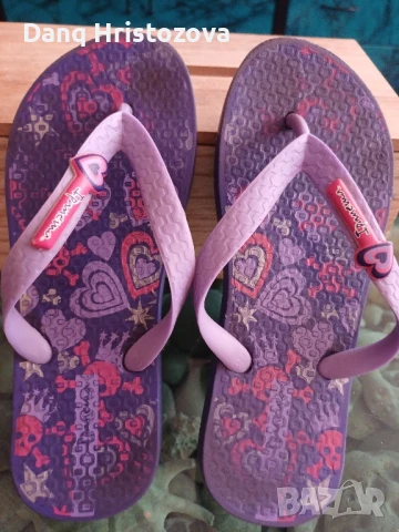 2 чифта джапанки- Ипанема и Принцеси- 35 номер, снимка 4 - Детски джапанки - 50660002