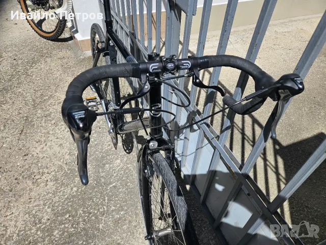 Шосеен алуминиев велосипед 28 цола CANNONDALE-шест месеца гаранция, снимка 3 - Велосипеди - 55736501