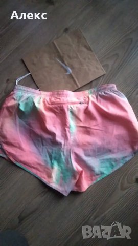 Nike - къси панталони, снимка 4 - Къси панталони и бермуди - 50012479