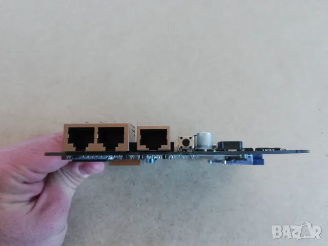 Ubiquiti Router Station, снимка 4 - Мрежови адаптери - 56106701