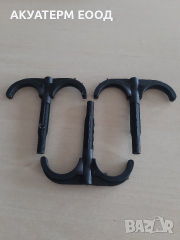 Пластмасова скоба за тръби и шлаух 2 x Ф28, снимка 4 - Кабели - 40576312