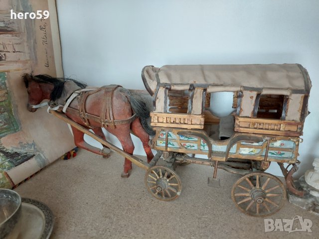 Стар макет на стара уестърн закрита каруца''Old Covered Wagon''