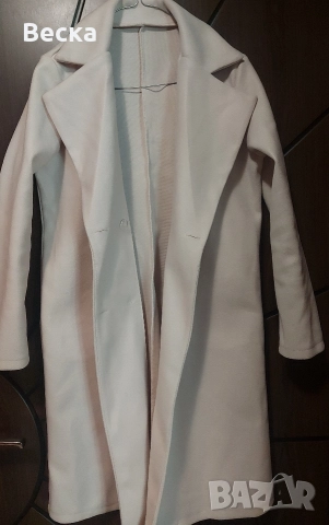 Елегантно дамско палто