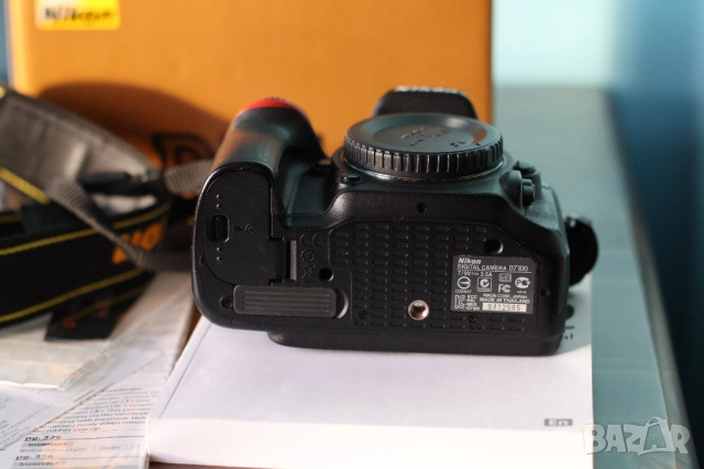 NIKON D7100 - Тяло, снимка 6 - Фотоапарати - 52895637