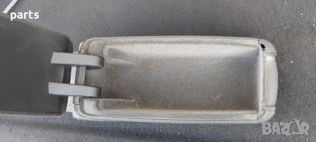 Подлакътник Ауди A6 C5 (2)
- 8E0864207, снимка 4 - Части - 49746731