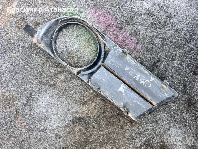 52127-0F010. Решетка халоген десен за Тойота корола версо. 2004-2007г, снимка 2 - Части - 52431496