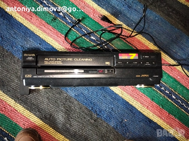 Видео плейър VHS Aiwa E212, снимка 2 - Плейъри, домашно кино, прожектори - 53065946