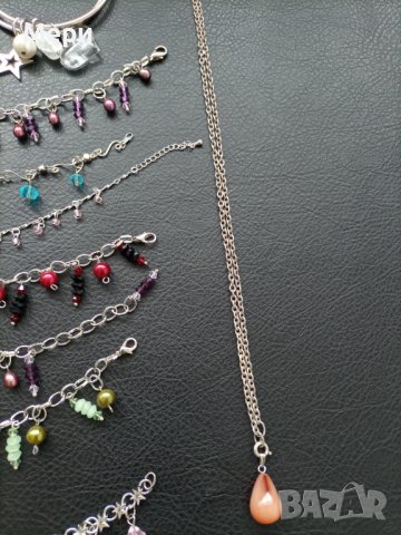 Две колиета и няколко гривни , снимка 2 - Гривни - 40848427