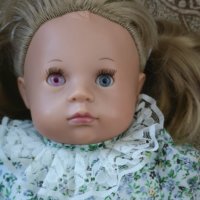 Gotz Кукла с различни очи, снимка 5 - Колекции - 40061414