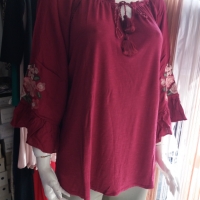 Риза/Блуза в цвят малина с бродерия и къдрички по ръкавите  - размер 2ХЛ , снимка 1 - Ризи - 36085383